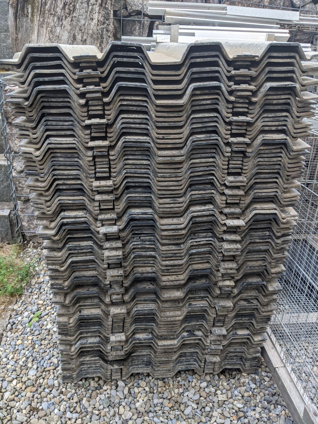 Rivestimenti per pavimenti: Profilplatten bzw. Kunststoff-Lastverteilungsplatten – Usato da Remetschwil venduto da Schirin65