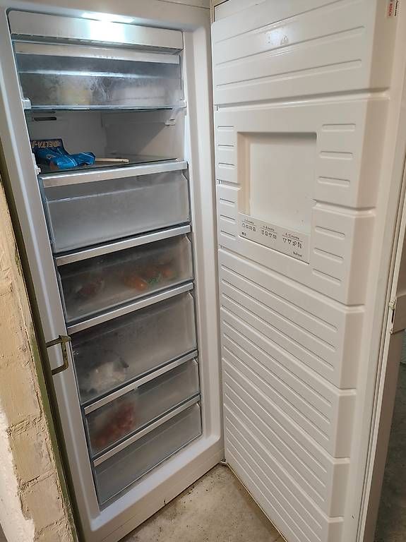 Bosch Gefrierschrank: Gefrierschrank Bosch – Gebraucht aus Recherswil von beawuethrich