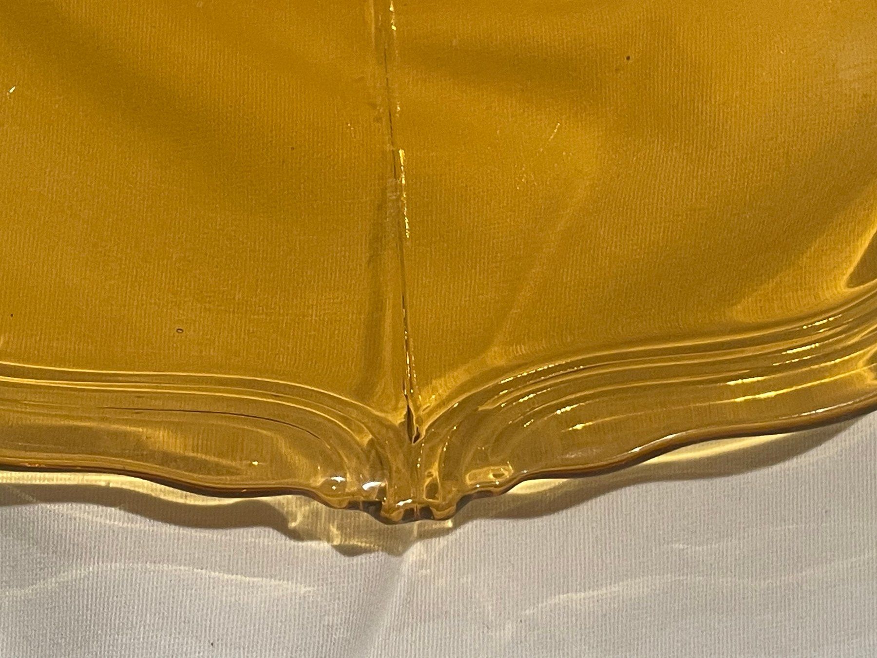 Bicchieri: Gelbe Pressglasschale – Usato da Bärau venduto da Bluemli21 1