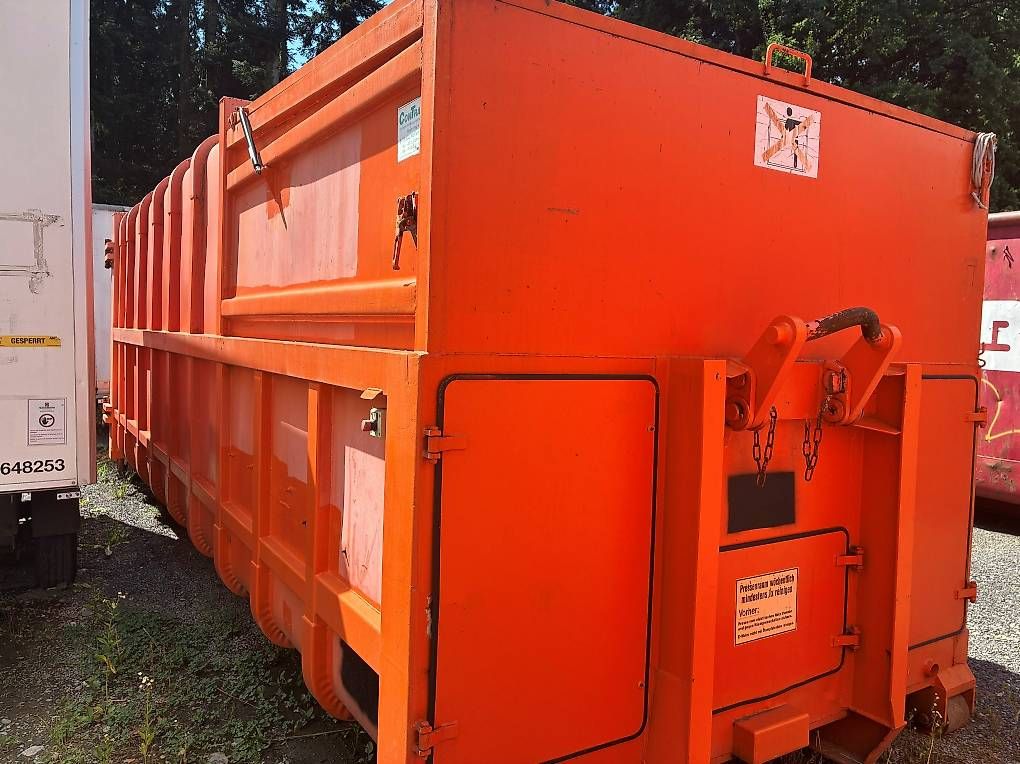 Banconi: Abrollmulde, Containerpresse, Mulde, Hackengerät – Usato da Sempach venduto da Grosi4 1
