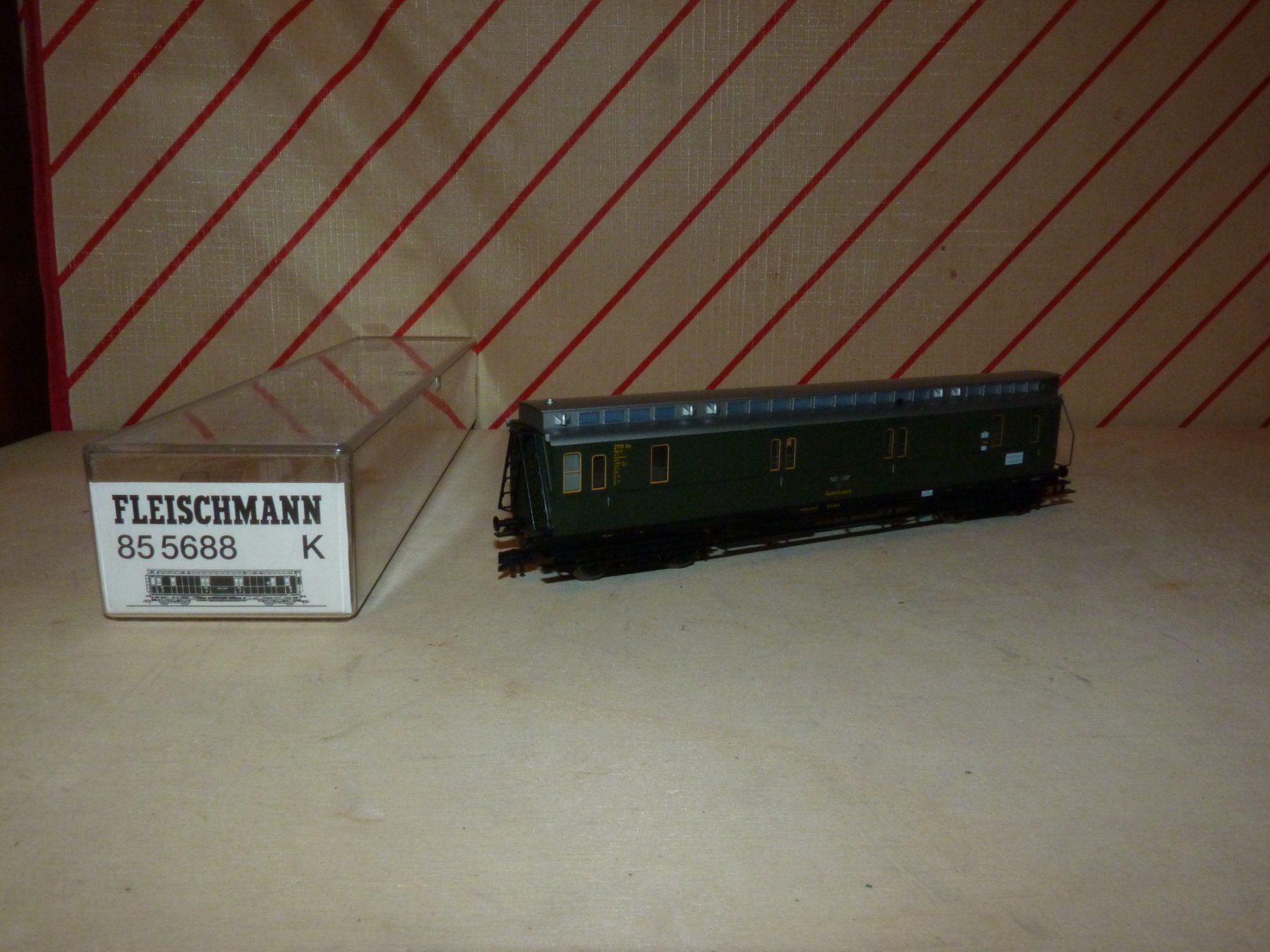 Fleischmann Trains électriques: Personenwagen Fleischmann Spur H0 – D'occasion à Rudolfstetten par Rrst1968