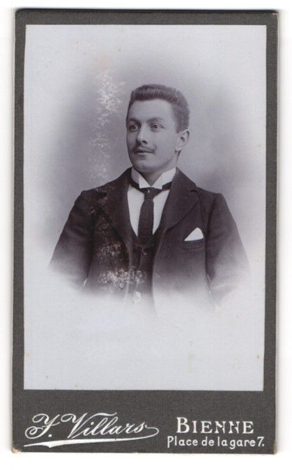 Fotografie & Manifesti: Fotografie J. Villars, Bienne, junger He – Usato da Berlin venduto da bartko-reher