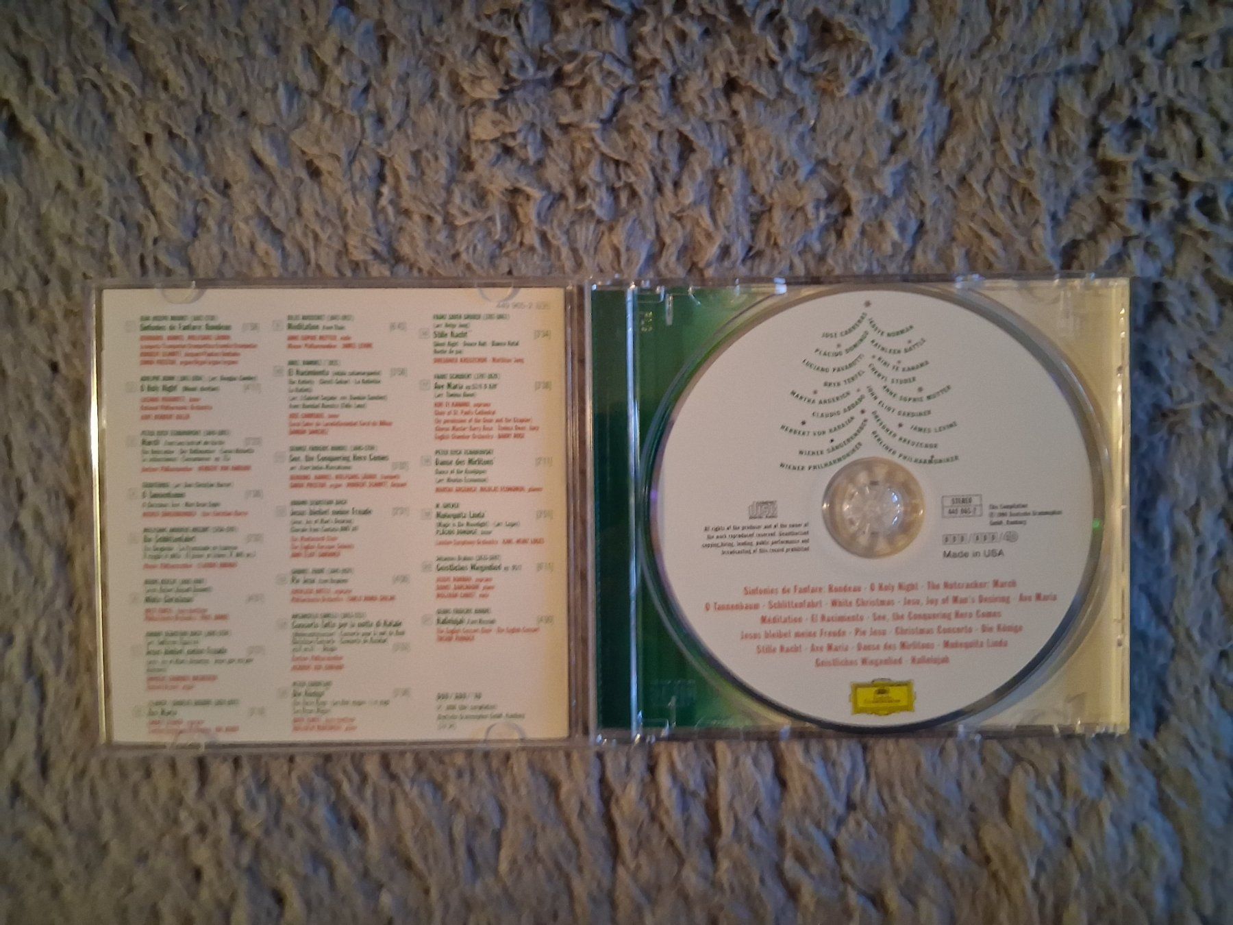 CD: THE CLASSIC CHRISTMAS ALBUM    CD – Usato da Wetzikon ZH venduto da Ramones01 2
