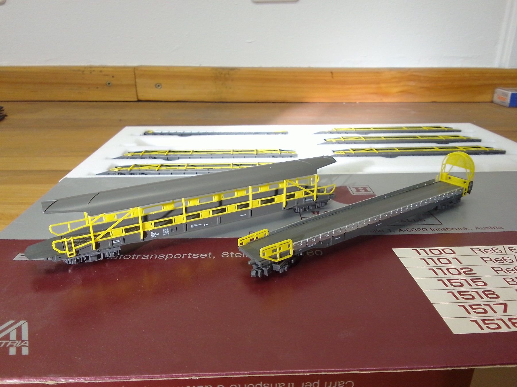 Hobbytrain Modelleisenbahnen: Güterwagen "Autotransportset" – Gebraucht aus Zollikofen von Noak 1