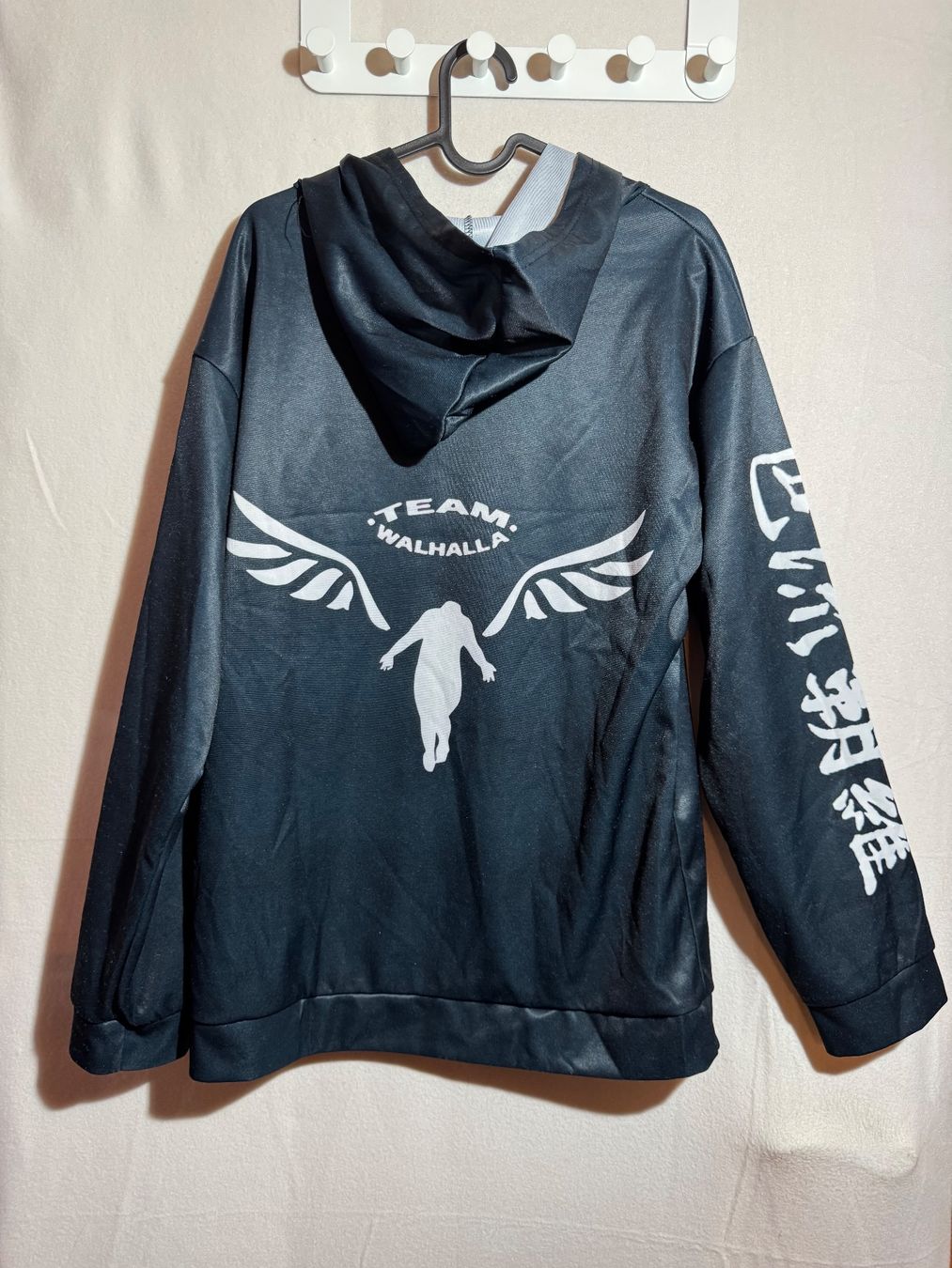 Maglioni & Felpe: Dünner Kapuzenpullover Gr. M – Usato da Grosswangen venduto da SALE_SALE_SALE 5