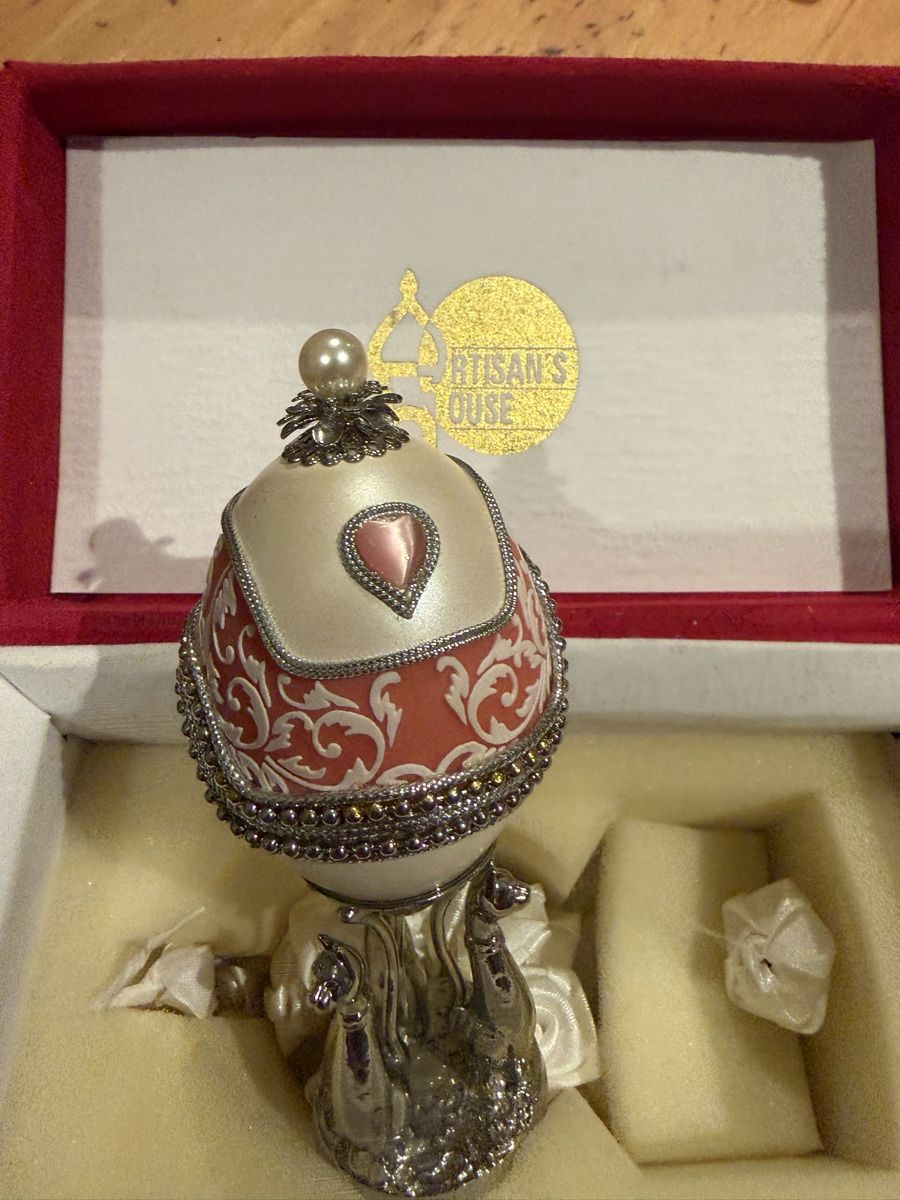 Coffrets à bijoux: boîte à bijoux en forme d'œuf – D'occasion à Echallens par leo_dk2d 1