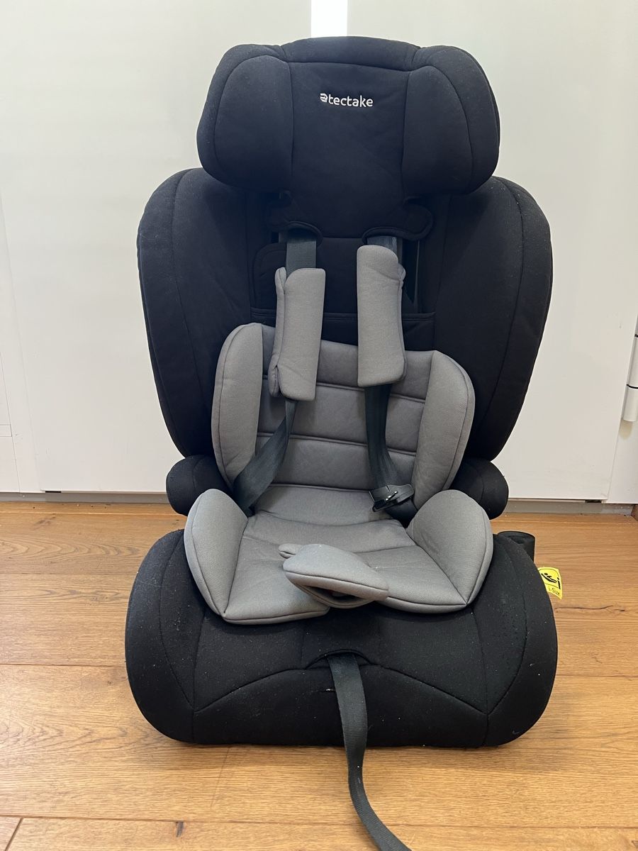 Seggiolini per auto: tectake car seat black grey 5-point harness used – Usato da Himmelried venduto da Jin_xg6q