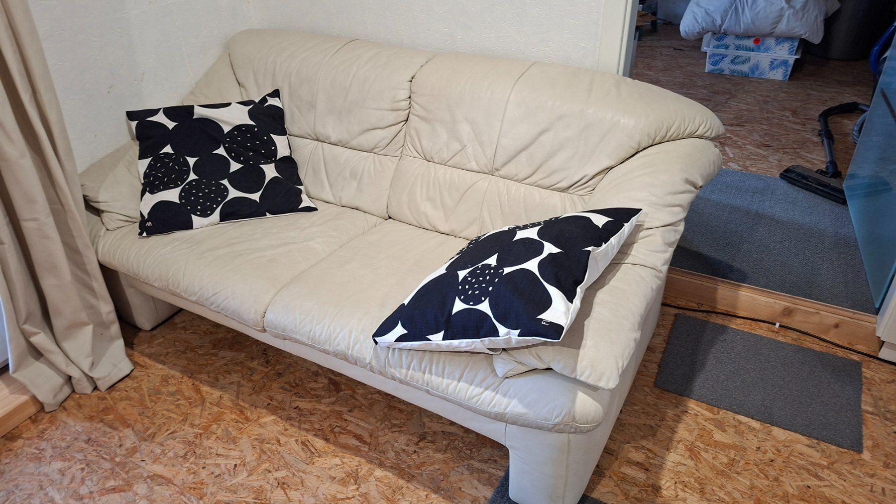 Sofas: Ledersofa weiss – D'occasion à Pieterlen par baerenstark50