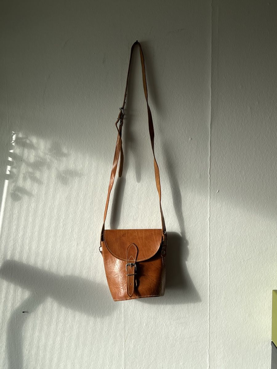 Taschen: Kleine Umhängetasche - Echtleder - Braun – Gebraucht aus Zürich von olive_