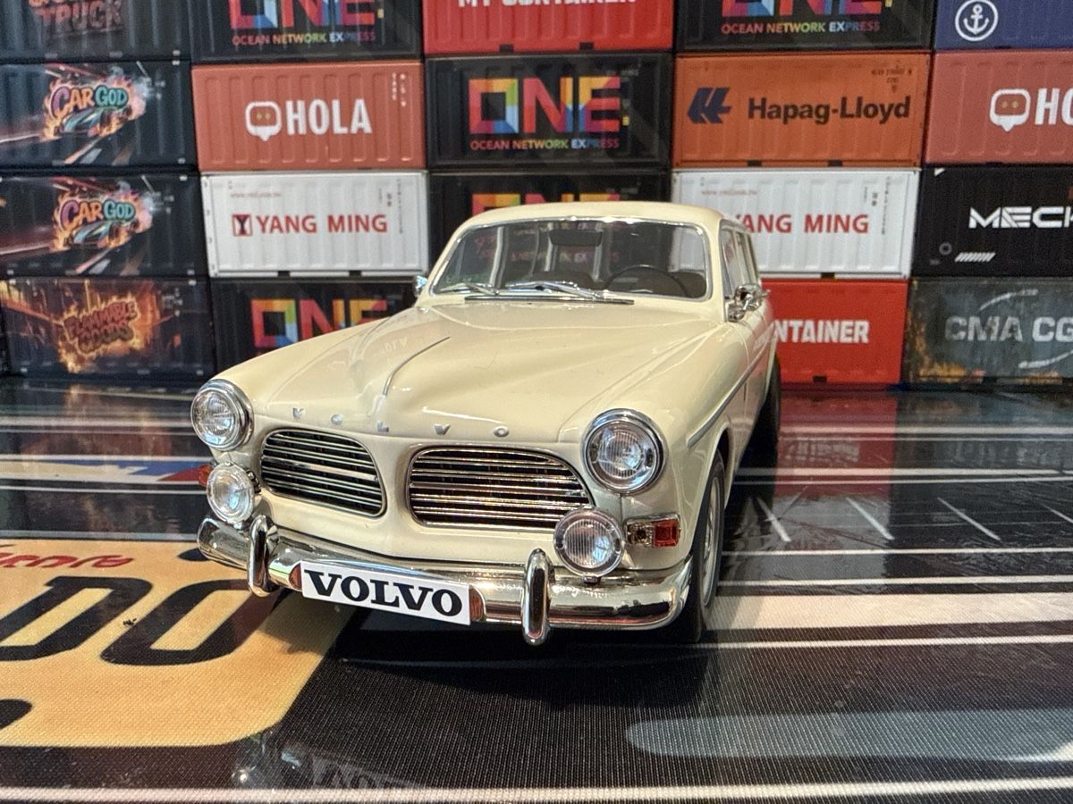 Volvo Modellini d'auto:  Volvo Kombi 1:18  – Nuovo (secondo la descrizione) da Basel venduto da Zomeg 1