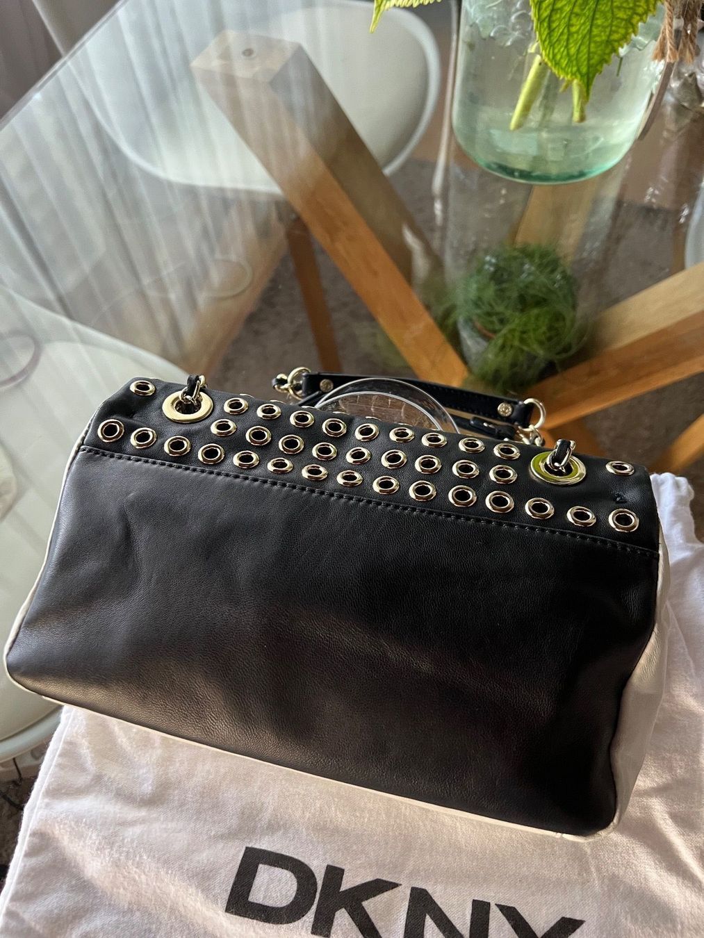 DKNY Borse da donna: DKNY schwarz-weiss Tasche – Usato da Uznach venduto da bmw-girl 2