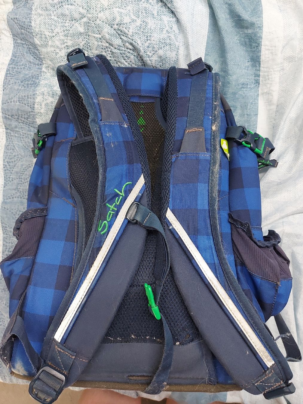 Satch Borse & Zaini: Satch Rucksack blau-dunkelblau kariert, gebraucht – Usato da Möriken AG venduto da zuz_zp7z 1