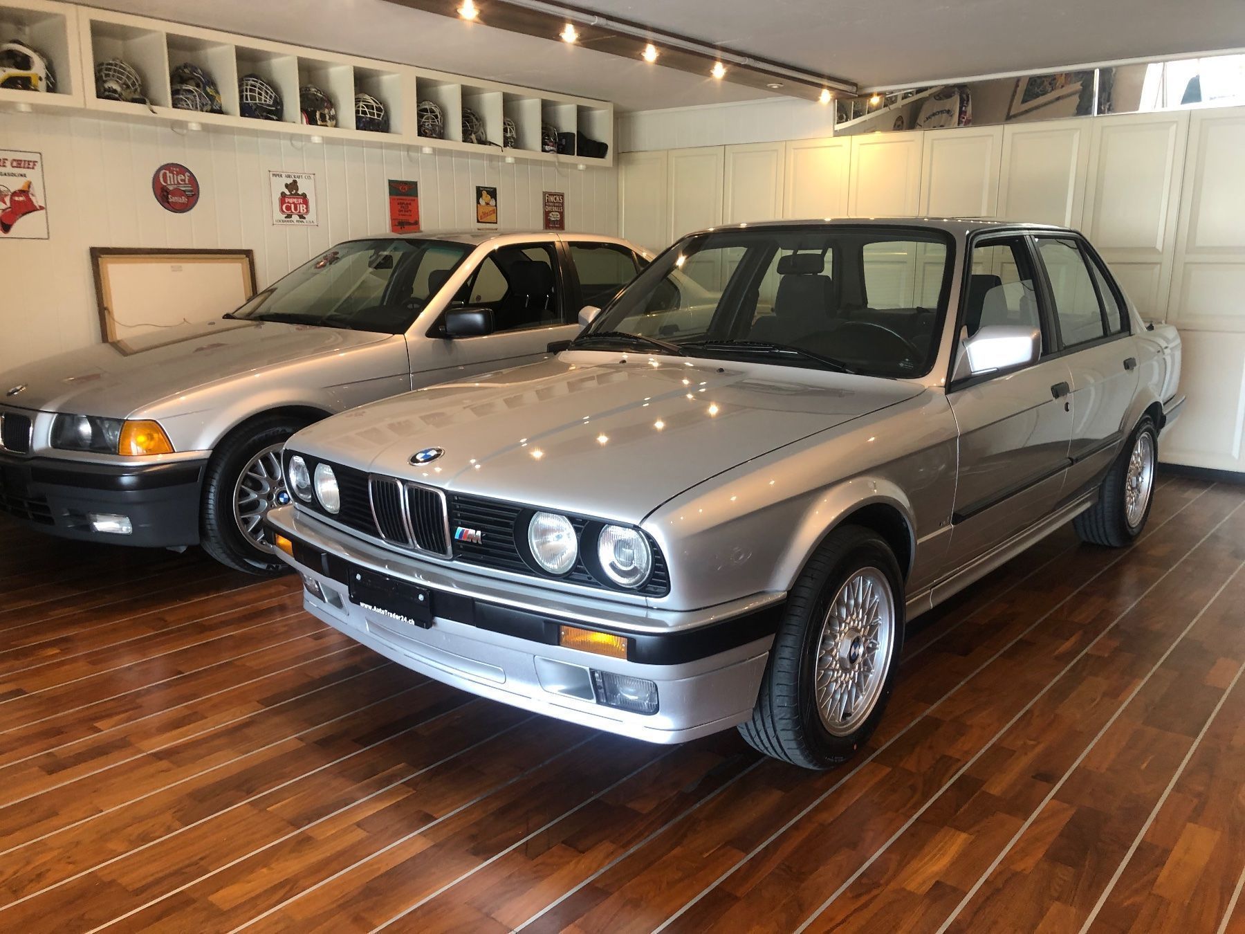 BMW Automobili: Bmw E30 320i original Edition mit Sportpaket mit  Shadowline – Usato da Immensee venduto da AutoTrader24 3