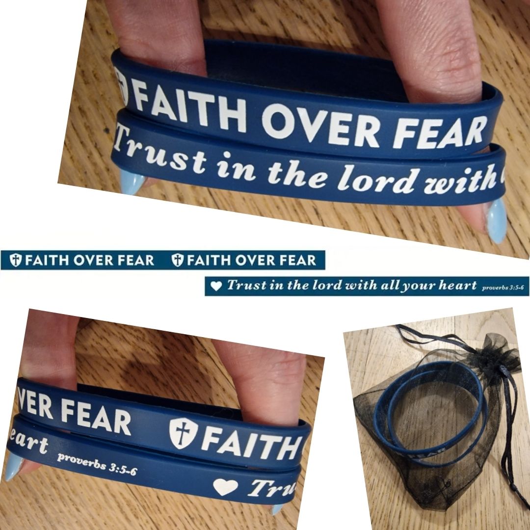 Armbänder & -reifen: 2 Christliche Armbänder, Neu – Neu und originalverpackt aus Arbon von sar_l7ll