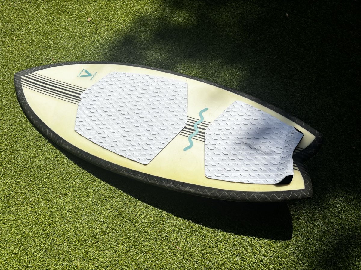 Tavole da surf e di nuoto: Visiterstore Great White Surfboard – Usato da Luzern venduto da sam.l.