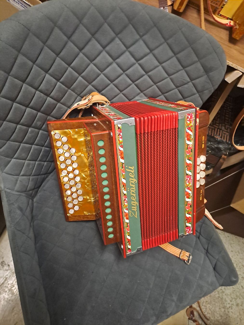 Musikinstrumente: zuger orgeli Klein model super orgeli – Gebraucht aus Villeneuve von BibiVintage 6