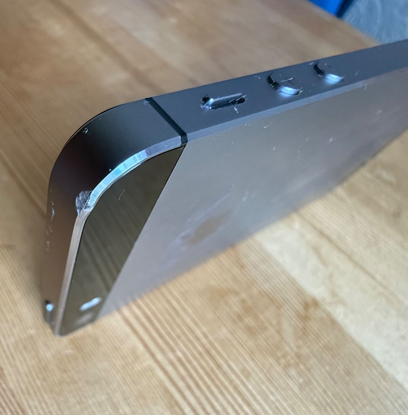 Apple Portables: iPhone 5s 16GB Spacegrau – D'occasion à Lützelflüh-Goldb par Guemseli 4