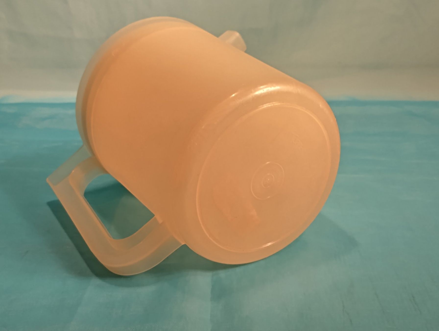 Tupperware Recipients et similaires: Tupperware Kanne mit Spezialverschluss – D'occasion à Bellach par JingleCherry 3
