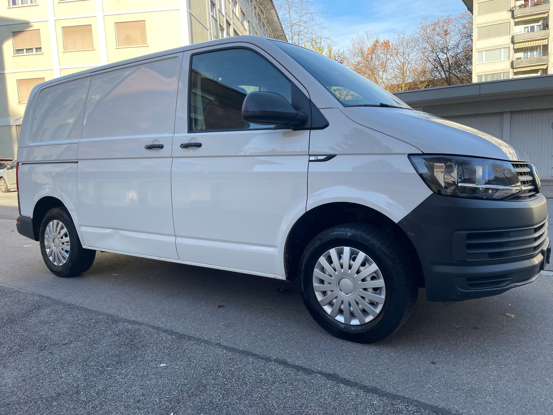 VW Nutzfahrzeuge: VW T6 2.0 TDi Transporter 2016 – Gebraucht aus Bern von FOREST62