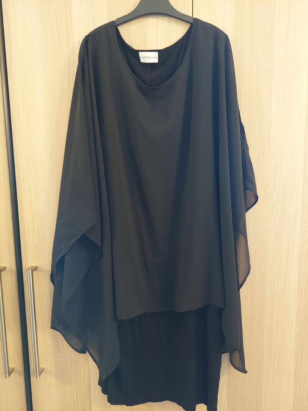Kleider: Schwares Kleid Gr.54/56 – Gebraucht aus Zetzwil von sti_x9xf