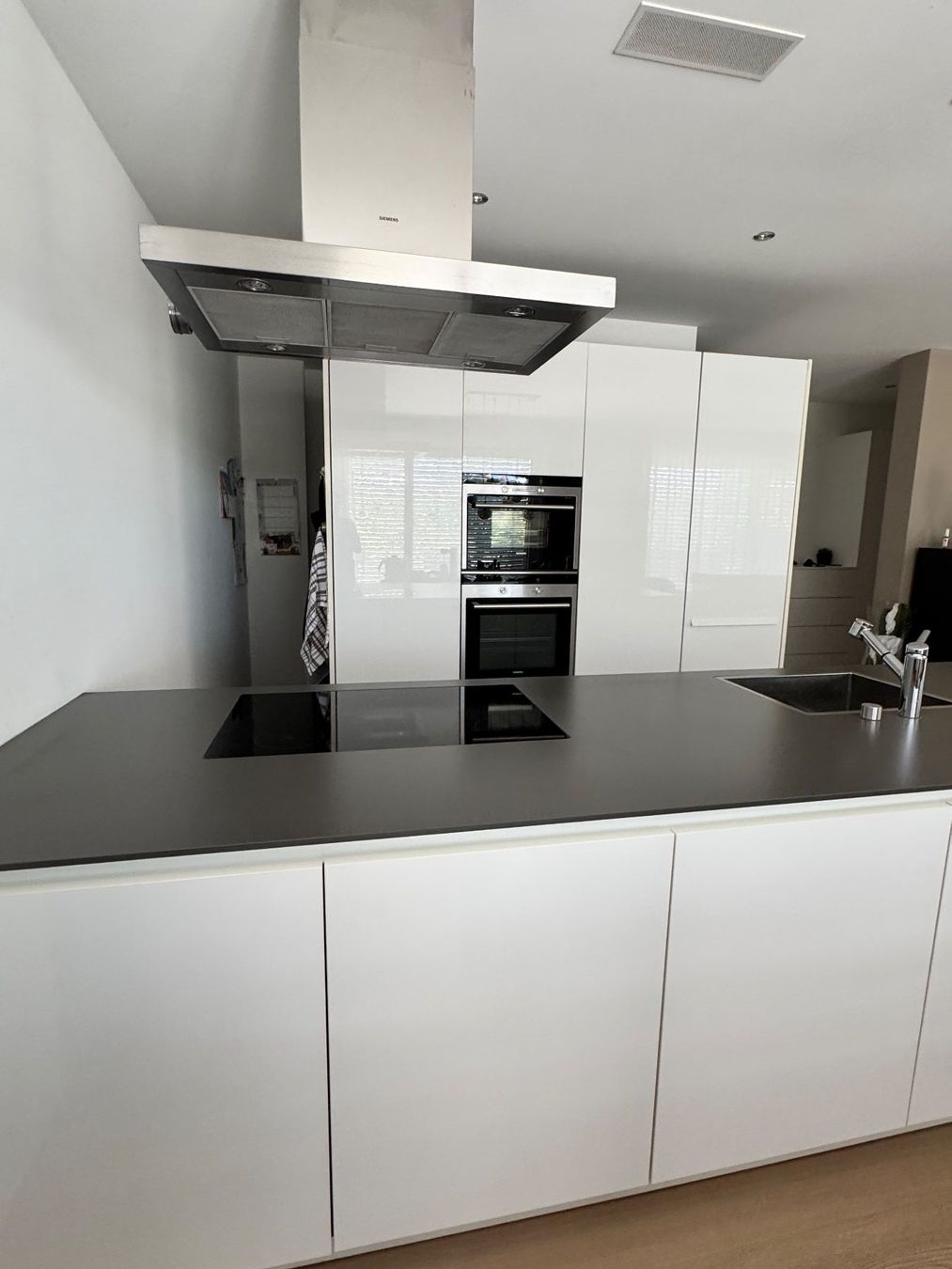 Boffi Cucine complete: Moderne Einbauküche inkl. Geräte – Usato da Stäfa venduto da Cyprea 3