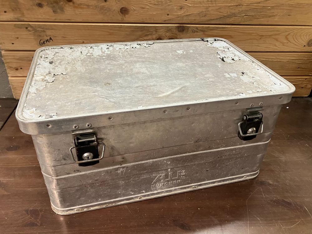 gebr. Alu Blechbox mit Deckel ab 1.- (Gebraucht) in Lichtensteig für ...
