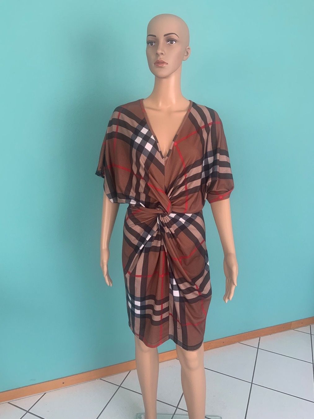 Vestiti: Abito moda inglese – Nuovo (secondo la descrizione) da Grono venduto da tes_6t5v 1