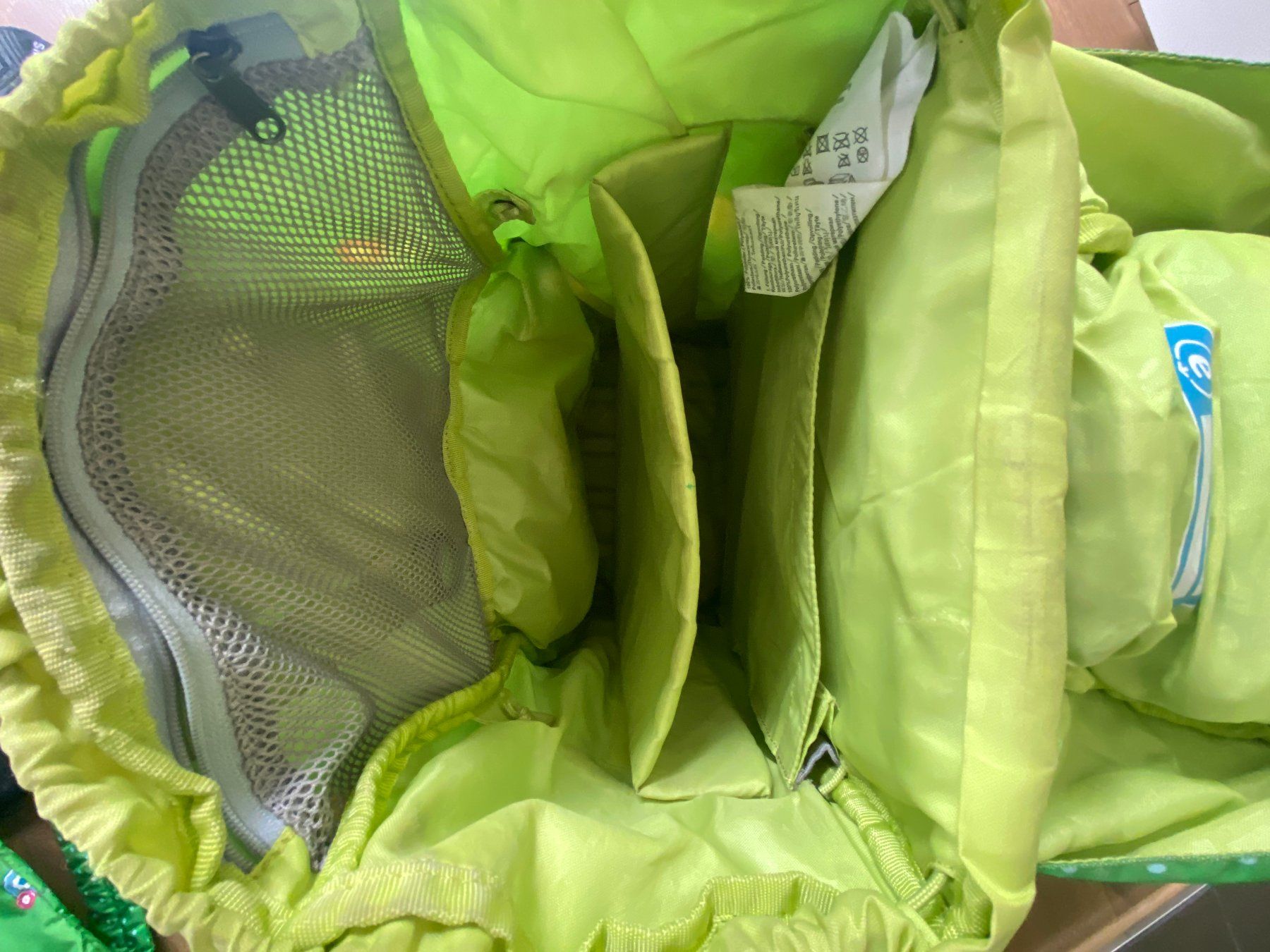 Borse & Zaini: Schulthek mit Turnbeutel (Ergobag) – Usato da Windisch venduto da Salat8 3