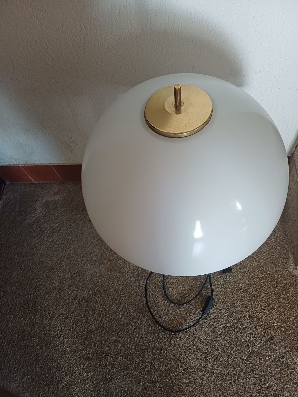Lampade: Schöne Tischlampe Messing/Weiss, Retro-Design – Usato da Baden venduto da hakais 1