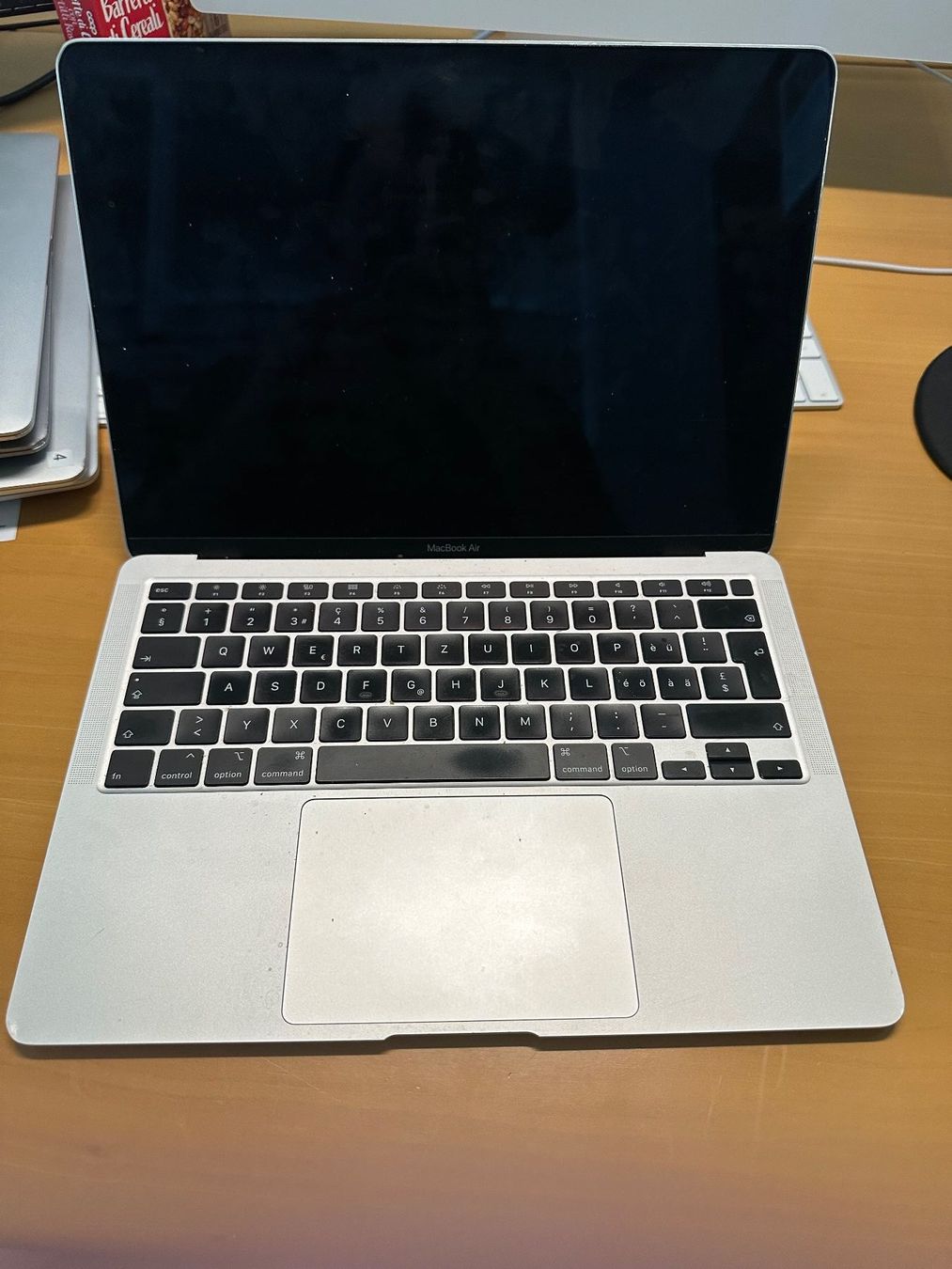 Apple Notebooks: MacAir A2179 (MacBook Air Intel, 2020, 13") – Defekt aus Aarau von bau_lp5q