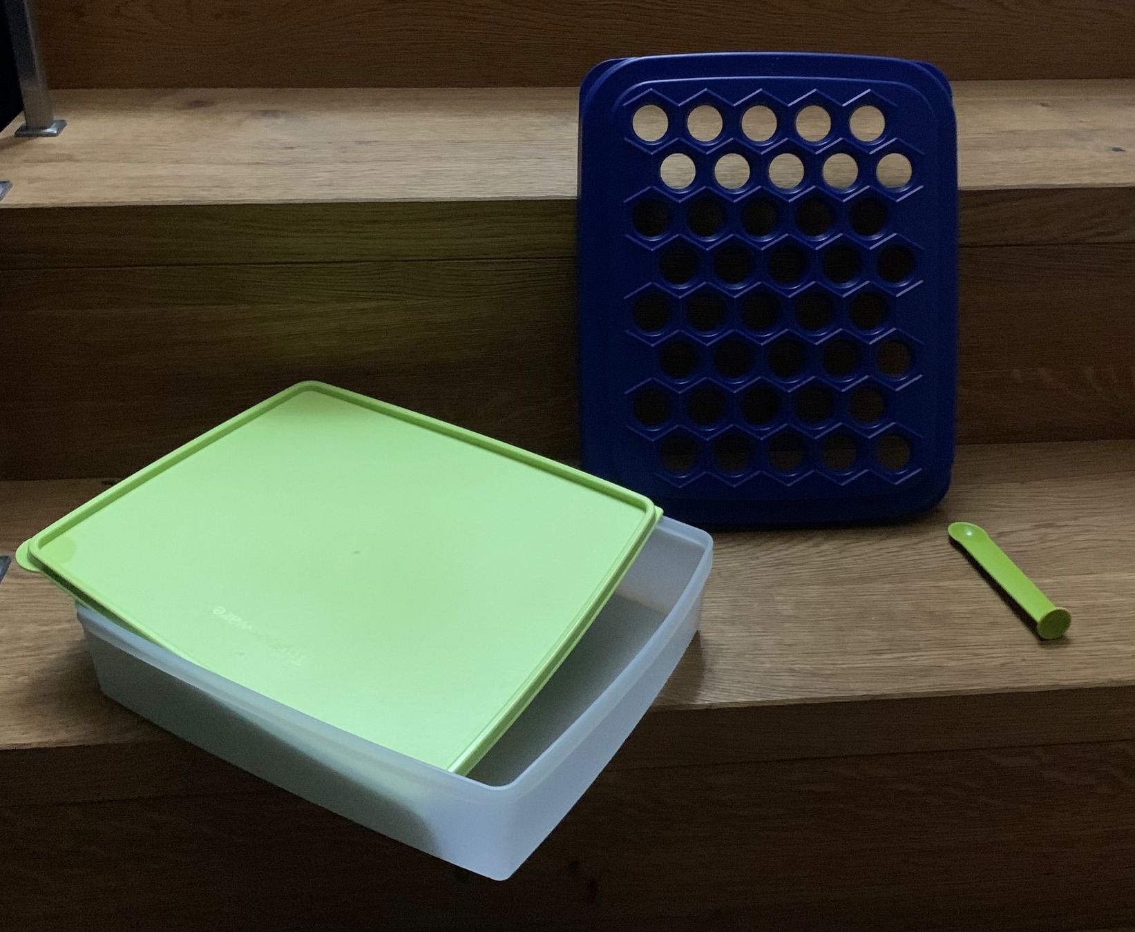 Tupperware Behälter & Ähnliches: Tupperware  Happy Snack inkl. Gefrierbechälter – Gebraucht aus Herzogenbuchsee von zukerka 1
