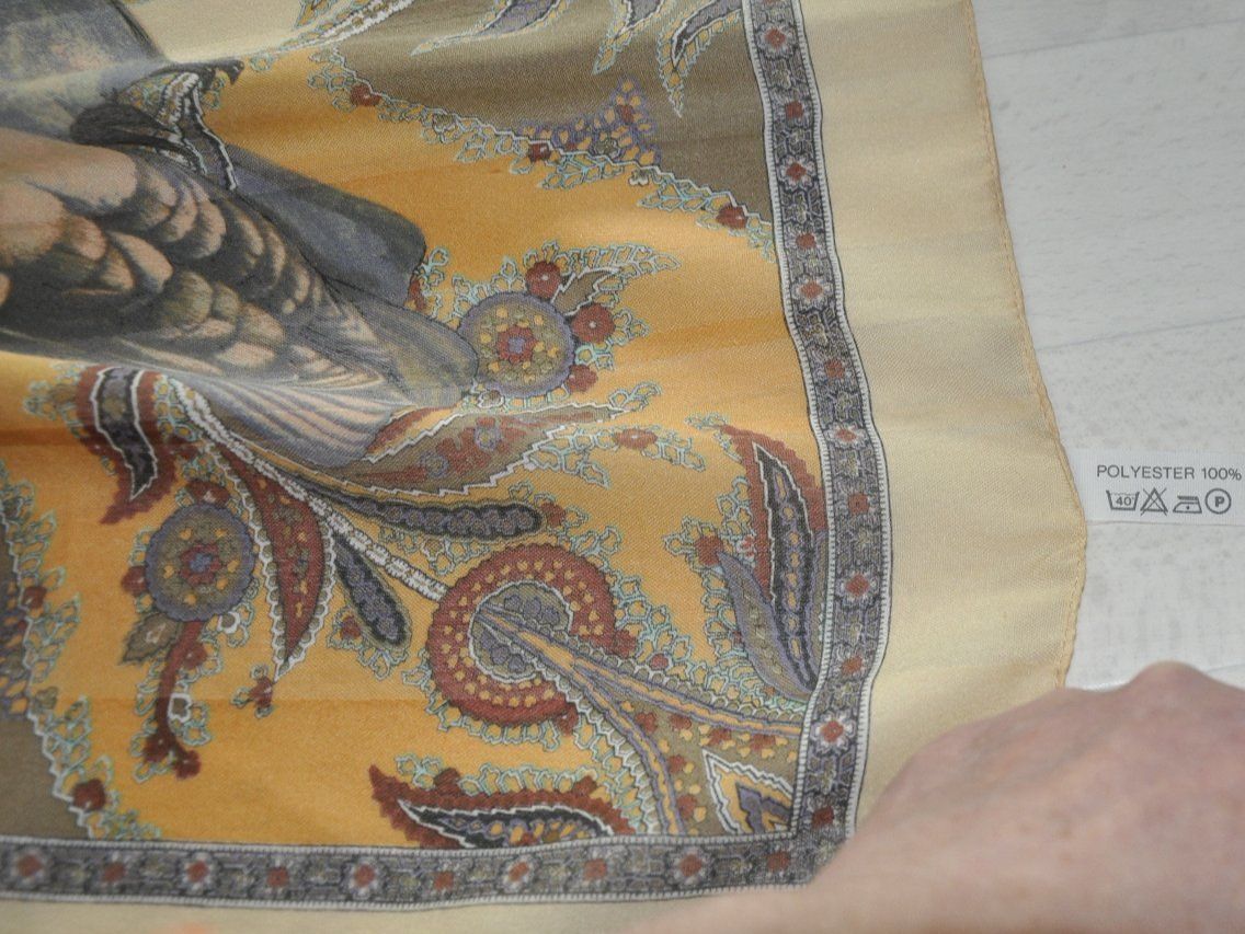 Foulards, Tücher & Schals: Foulard Schal Halstuch mit Vögeln Geschenk – Gebraucht aus Oberrüti von ELALL 2