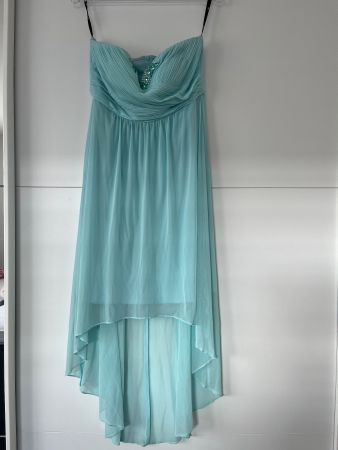 Hellblaues Abendkleid mit Schal, Grösse 36