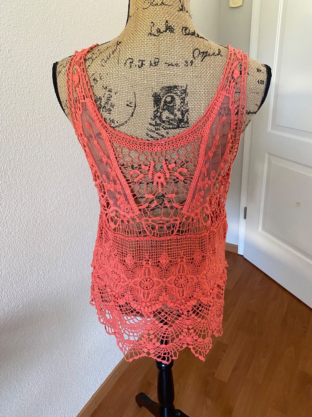 Tuniche: Top im Häkellook S/M coralrot – Usato da Balsthal venduto da Uroby 3