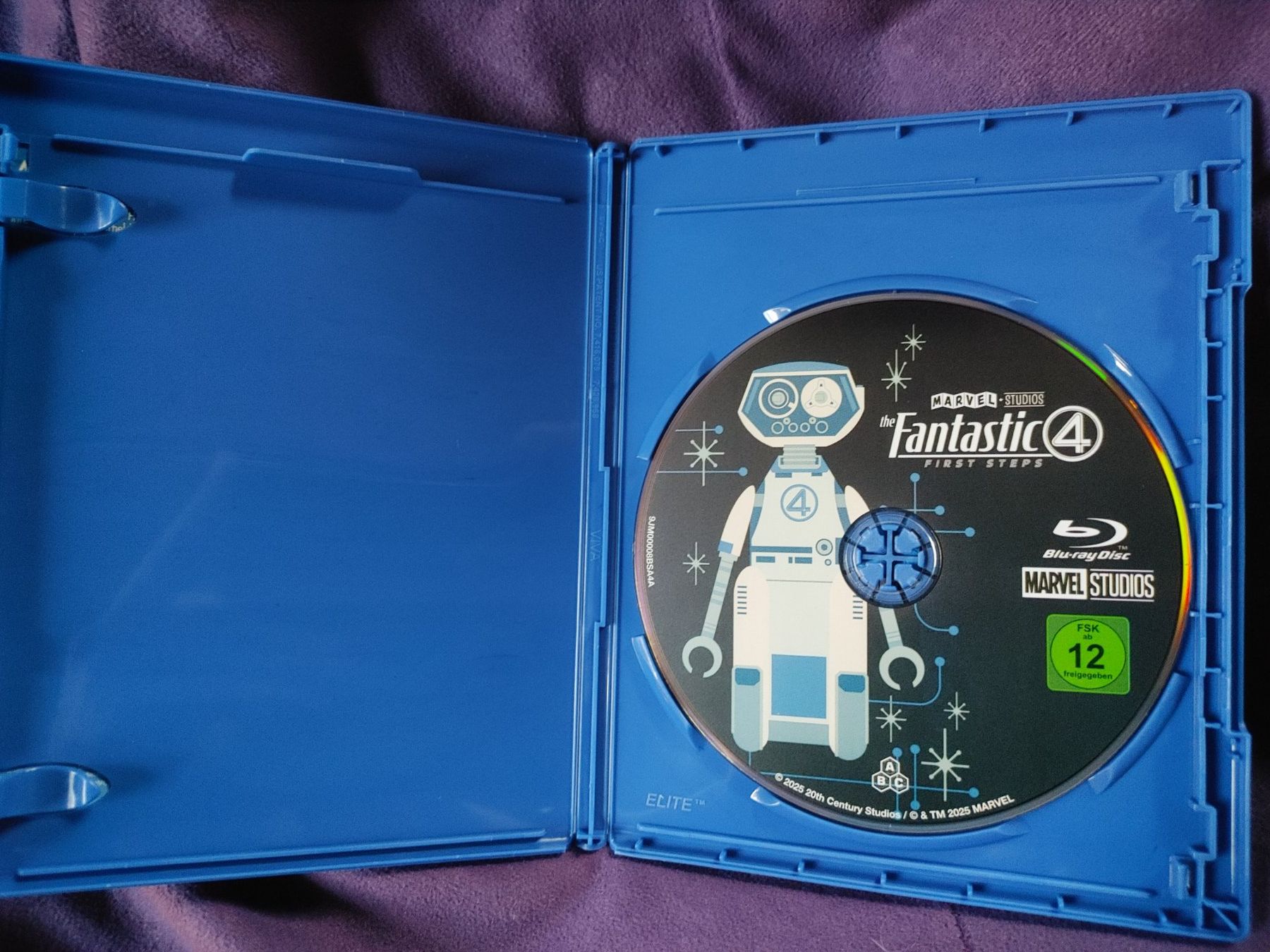 Tous les DVDs: Marvel - The Fantastic Four: First Steps - Blu Ray – D'occasion à Ibach par FinrodTaralom 2