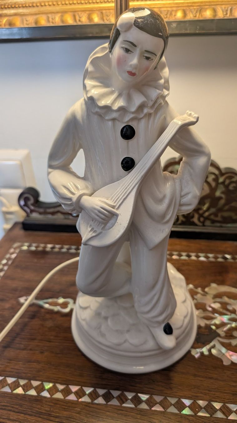 Lampade: Tischlampe mit Pierrot-Figur, funktionierend – Usato da Ascona venduto da ArtRomantica 1