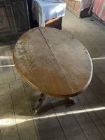 Alter Tisch oval