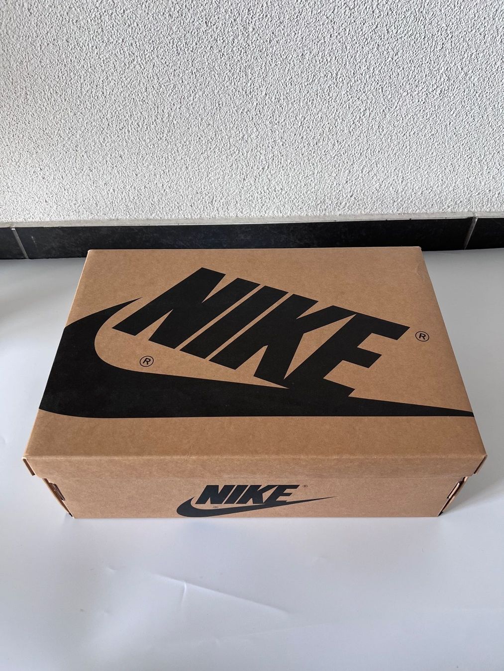 Jordan Scarpe da uomo: Original PSG Jordan 1 High Grösse 42 – Nuovo e nell'imballaggio originale da Frauenfeld venduto da isa_9cy7 7