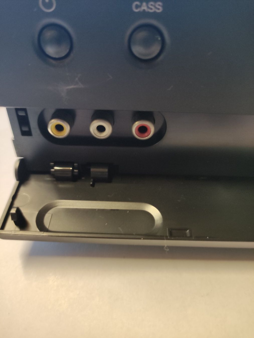 Loewe Aufnahmegeräte: VHS Video Recorder Loewe VV5106 Stereo – Gebraucht aus Mitlödi von Amik 6