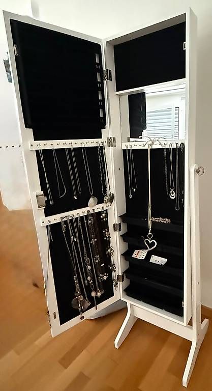 Armadi: Schmuckschrank mit Spiegel kippbar – Usato da Niederrohrdorf venduto da Bambam66
