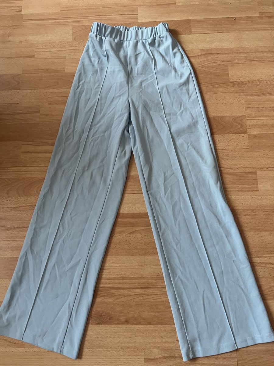 Pantaloni: Elegante Stoffhose Hellblau Gr. 32 ASOS Design – Nuovo (secondo la descrizione) da Kirchberg BE venduto da lea_kb6y