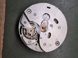 Mouvement Inconnu, 50 mm de diamètre 10 mm de hauteur