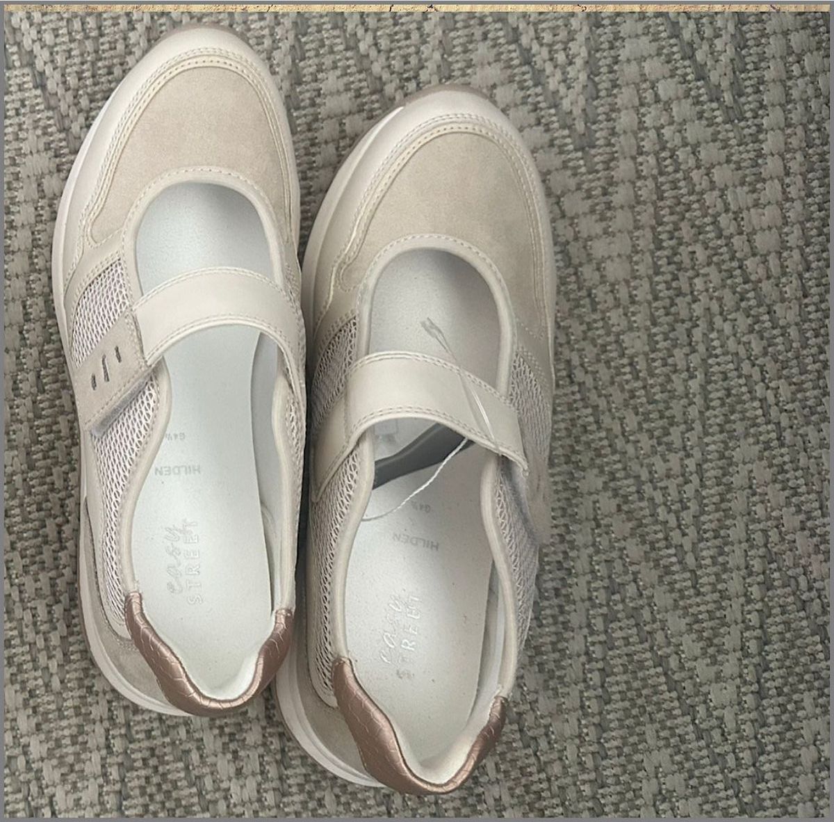 Chaussures femmes: Chaussures comme neuf 38 – Neuf (Voir description) à Biel/Bienne par orange1