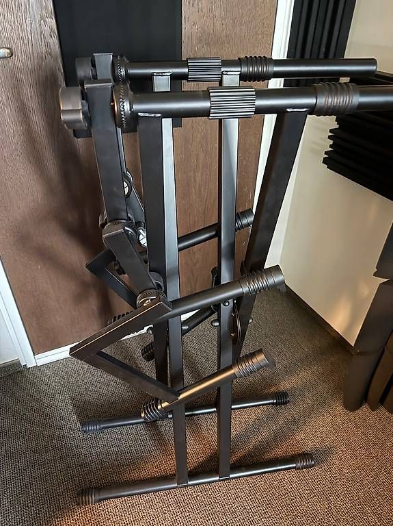 Sonstige Dekorationen & Accessoires: Instrumenten Ständer  – Gebraucht aus Basel von michael405