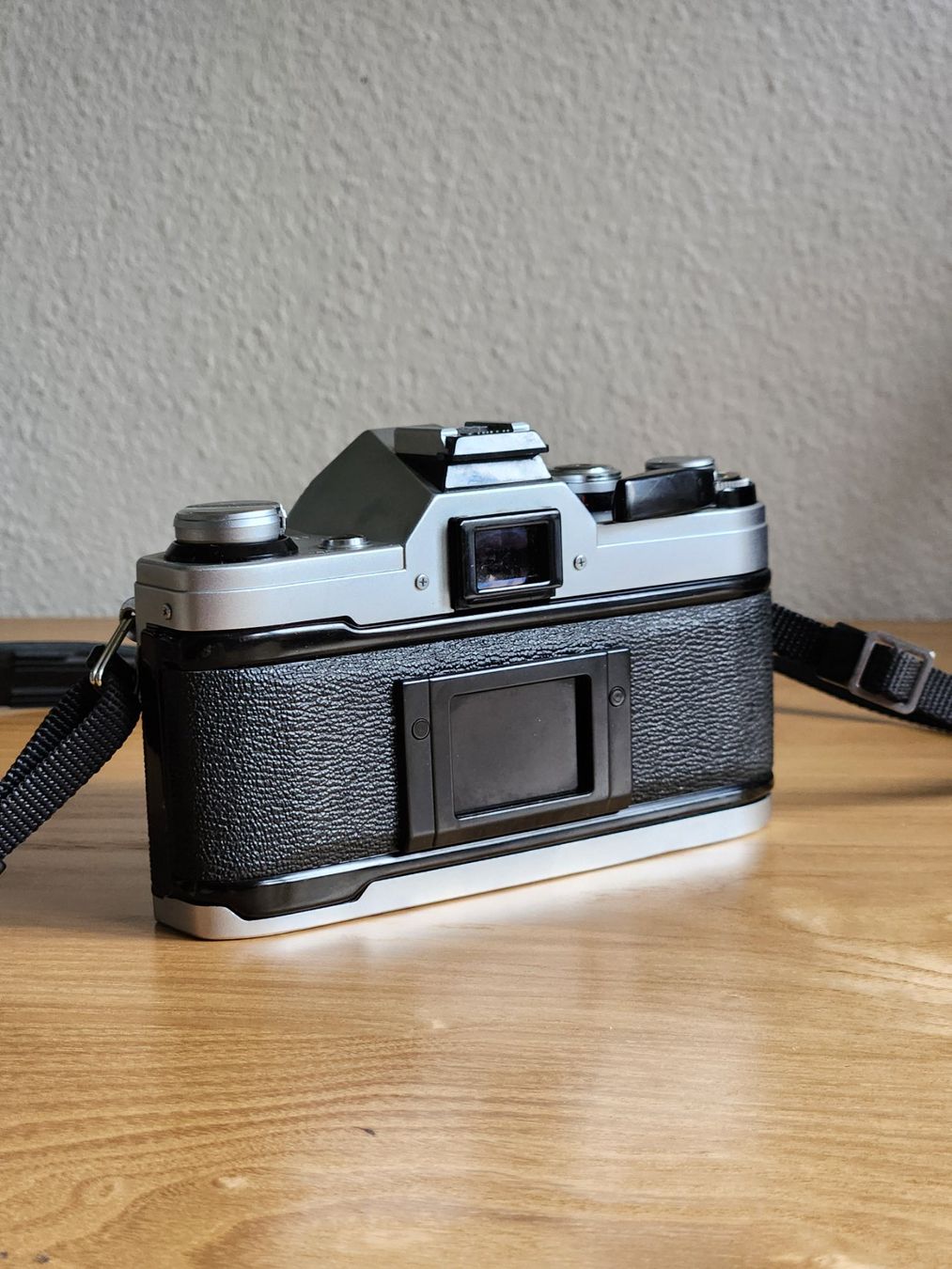 Canon Fotocamera: Canon AE-1 + lenses and accessories – Usato da Oberwil b. Zug venduto da adi_r8nm 7