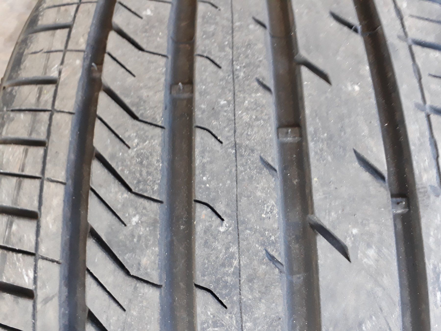 Pneumatici & Ruote complete: Sommerpneu  255 / 35 20 – Usato da Schmerikon venduto da 1qw2 5