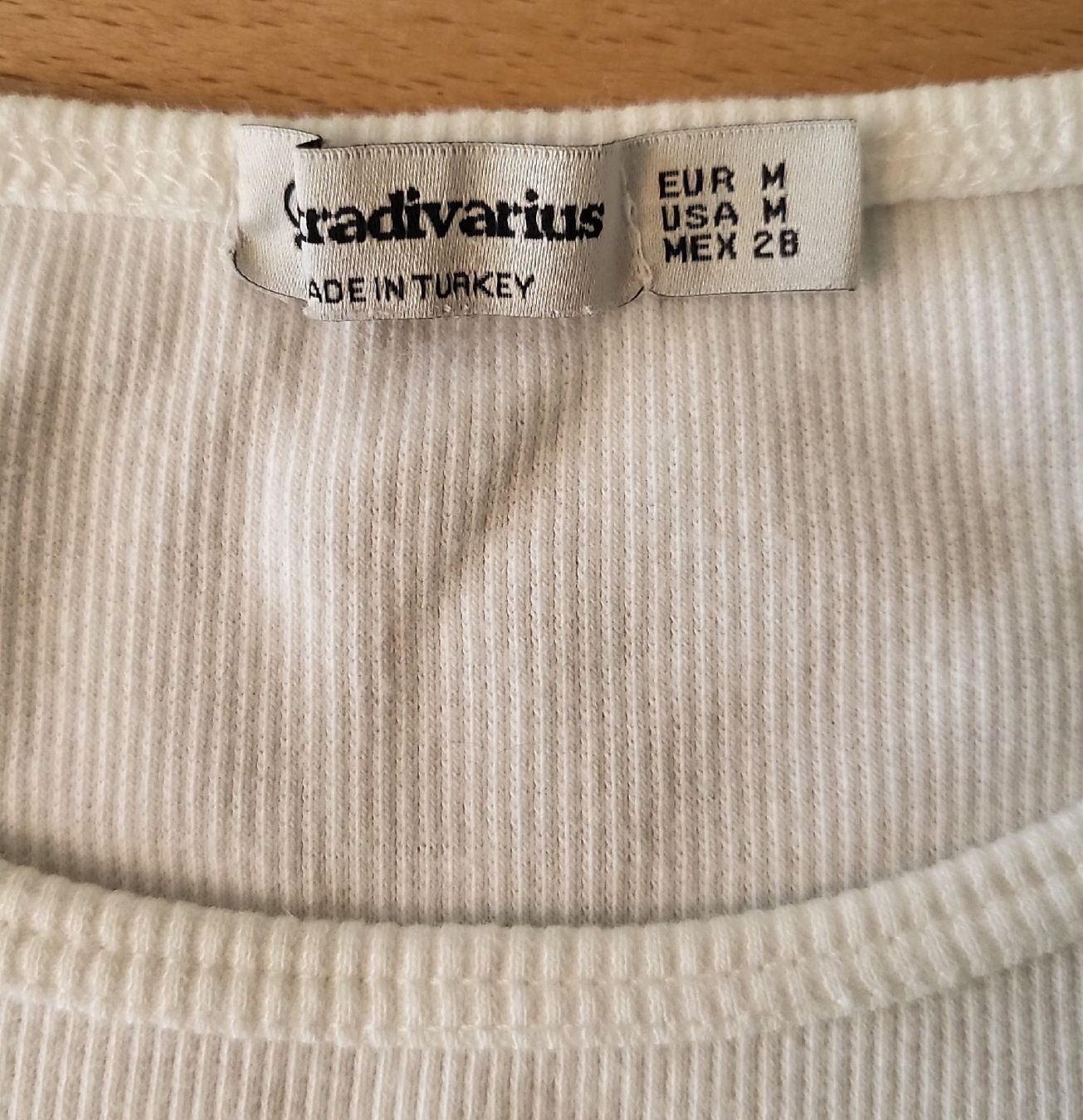Stradivarius Top: Stradivarius Crop-Pullover Malibu Weiss Gr. M – Usato da Baar venduto da deg_d6l5 2