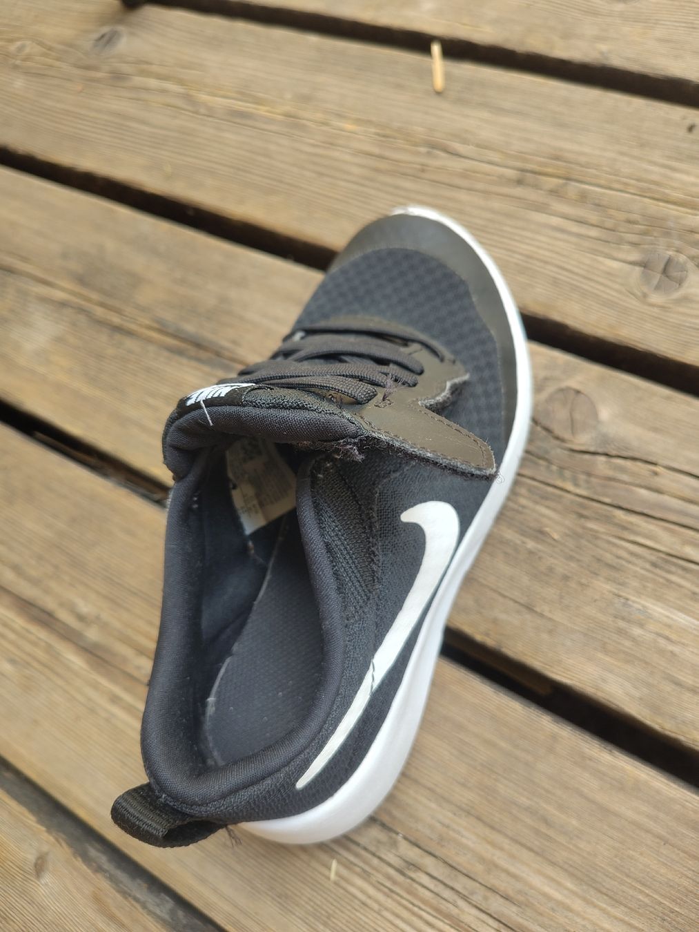 Nike Scarpe per ragazzi: Nike Turnschuh schwarz Grösse 32 gebraucht – Usato da Wabern venduto da c.trachsel 3
