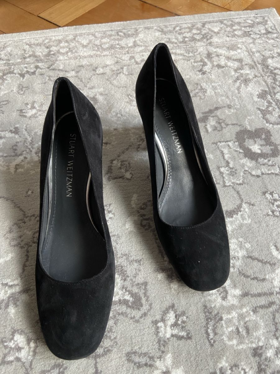 Stuart Weitzman Scarpe da donna: Stuart Weitzman Marymid Suede Square Toe Block Heel Pumps – Usato da Münchenstein venduto da B771 2