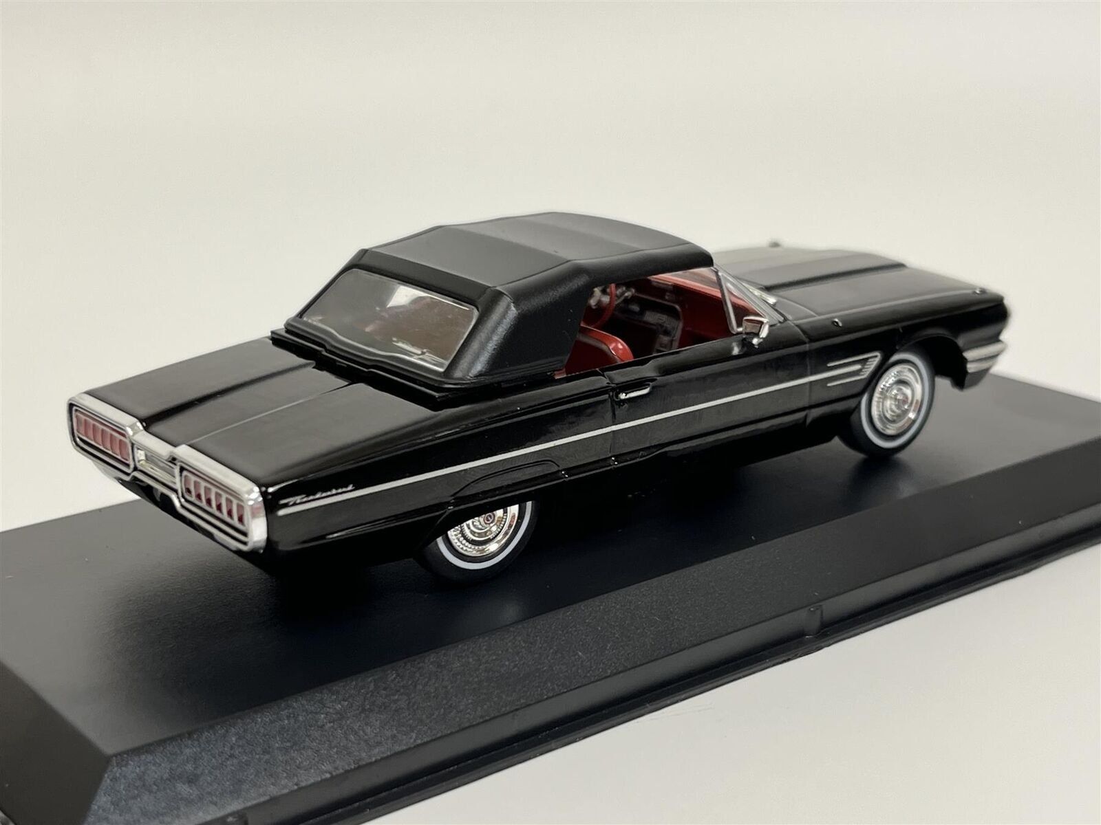 Ford Modellautos: Ford Thunderbird Convertible 1965 schwarz     1:43 – Neu und originalverpackt aus Gerlafingen von espero88 1
